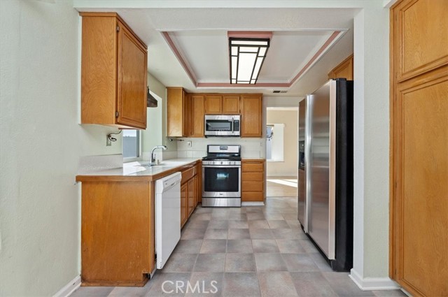 Detail Gallery Image 12 of 38 For 26045 Pinzon Ct, Moreno Valley,  CA 92555 - 4 Beds | 2/1 Baths