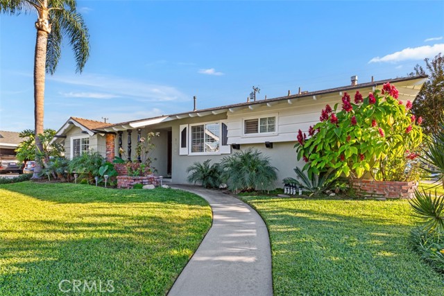 Detail Gallery Image 2 of 33 For 2610 Redcoach Ln, La Habra,  CA 90631 - 3 Beds | 2 Baths