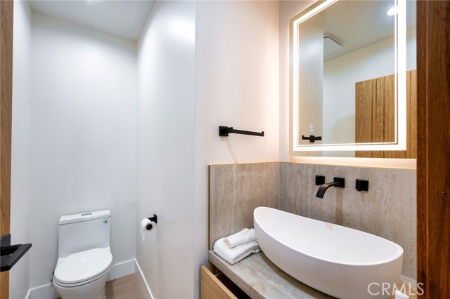 4 Bed Home for Sale in Sherman Oaks, California
