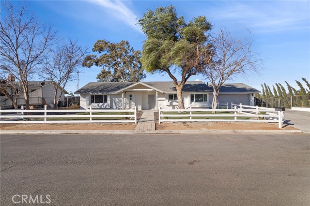 Detail Gallery Image 2 of 34 For 5705 Hudson St, Jurupa Valley,  CA 92509 - 4 Beds | 2 Baths