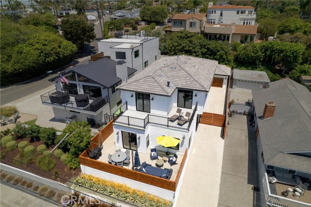 1703 S Ola Vista, San Clemente CA: https://media.crmls.org/medias/bce66f24-7497-4c1e-b338-065ca9368fb9.jpg