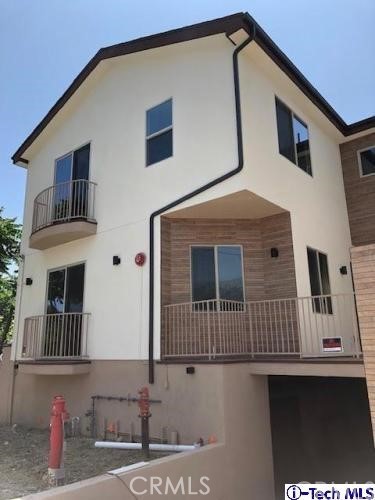 Detail Gallery Image 3 of 3 For 9951 Marcus Ave #103,  Tujunga,  CA 91042 - 3 Beds | 2 Baths