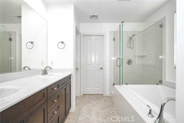 Detail Gallery Image 12 of 28 For 31 Bell Chime, Irvine,  CA 92618 - 3 Beds | 2/1 Baths