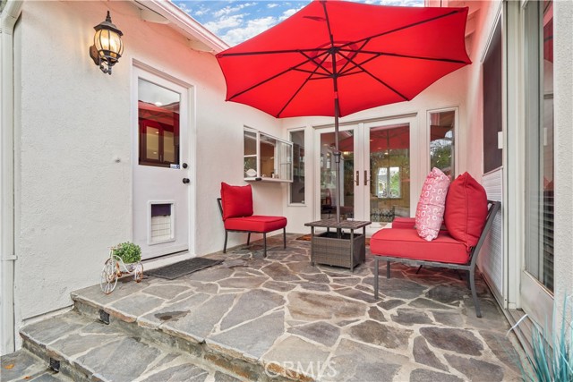 Detail Gallery Image 19 of 27 For 5362 Yolanda Ave, Tarzana,  CA 91356 - 3 Beds | 3 Baths