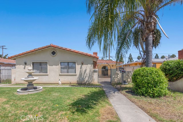 Detail Gallery Image 1 of 24 For 1649 W Pine St, Santa Ana,  CA 92703 - 3 Beds | 2 Baths