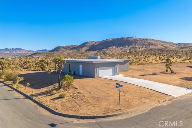 Detail Gallery Image 8 of 75 For 58871 Meredith Ct, Yucca Valley,  CA 92284 - 3 Beds | 2 Baths