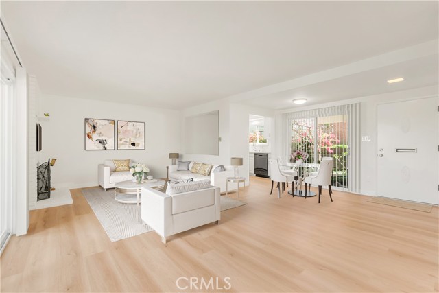 22817 Nadine Circle, Torrance CA: https://media.crmls.org/medias/bce81402-387d-4b89-a32b-5ef0f62940d1.jpg
