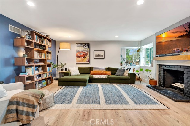 Detail Gallery Image 3 of 21 For 2447 Young Ave, Thousand Oaks,  CA 91360 - 4 Beds | 2 Baths