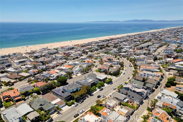 2044 Monterey Boulevard, Hermosa Beach, California 90254, ,Residential Income,Sold,Monterey,SB23128700