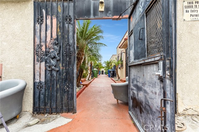 Detail Gallery Image 43 of 43 For 928 S Breed St, Los Angeles,  CA 90023 - – Beds | – Baths