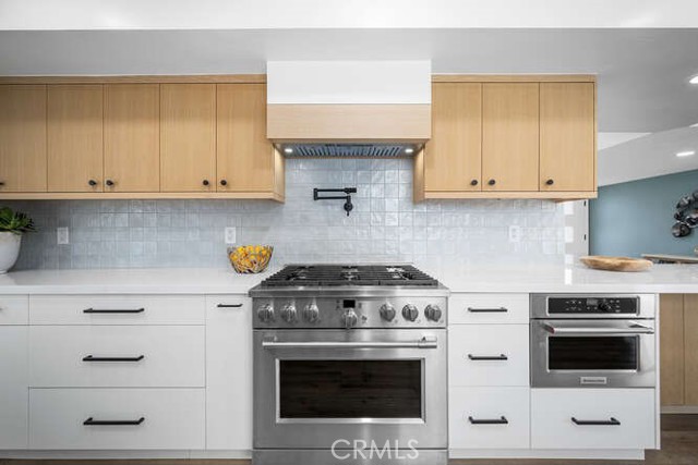 3221 Copa De Oro Drive, Los Alamitos CA: https://media.crmls.org/medias/bce9295b-1f5b-4161-b4c8-8162facb9a2f.jpg