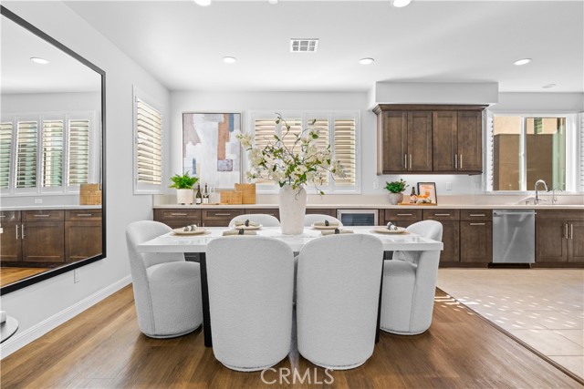 536 Cultivate, Irvine CA: https://media.crmls.org/medias/bce9df22-c1cb-4ec5-8f03-2065880f3c3a.jpg