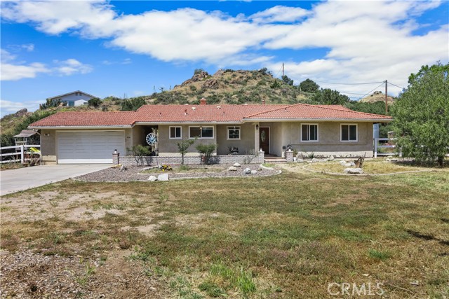 Detail Gallery Image 1 of 37 For 11429 Frascati St, Agua Dulce,  CA 91390 - 3 Beds | 2/1 Baths