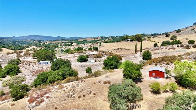 53292 Smith Road, Bradley CA: https://media.crmls.org/medias/bcec3f79-6916-472f-9c8f-d040aac69ca5.jpg
