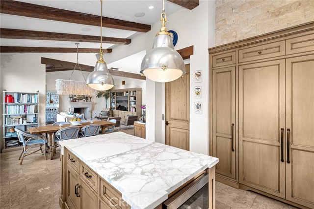 Detail Gallery Image 12 of 31 For 2100 Crestview Dr, Laguna Beach,  CA 92651 - 3 Beds | 2/1 Baths