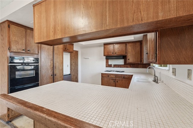 1966 Trotter Trail, Norco CA: https://media.crmls.org/medias/bced763b-6986-4e59-81a3-6487a2bdb9f6.jpg