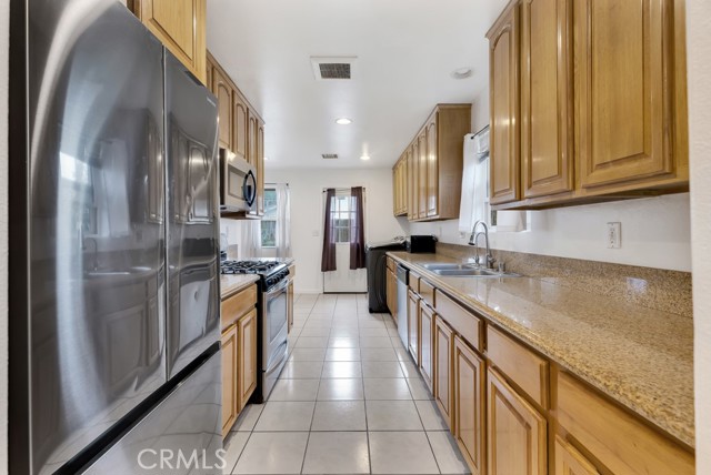 Detail Gallery Image 15 of 35 For 14962 Genoa, Sylmar,  CA 91342 - 4 Beds | 2 Baths