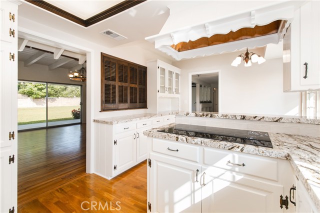 Detail Gallery Image 9 of 50 For 9659 Calvin, Northridge,  CA 91324 - 3 Beds | 3 Baths