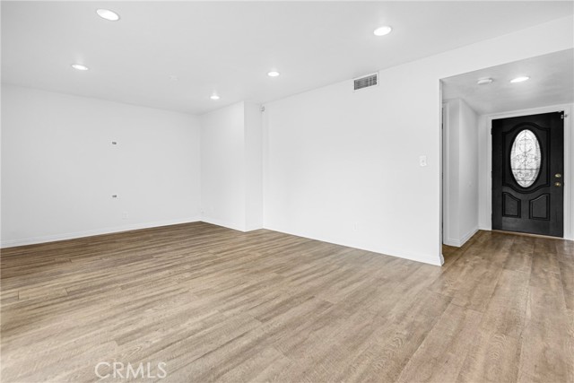 1127 Sycamore Drive photo 10