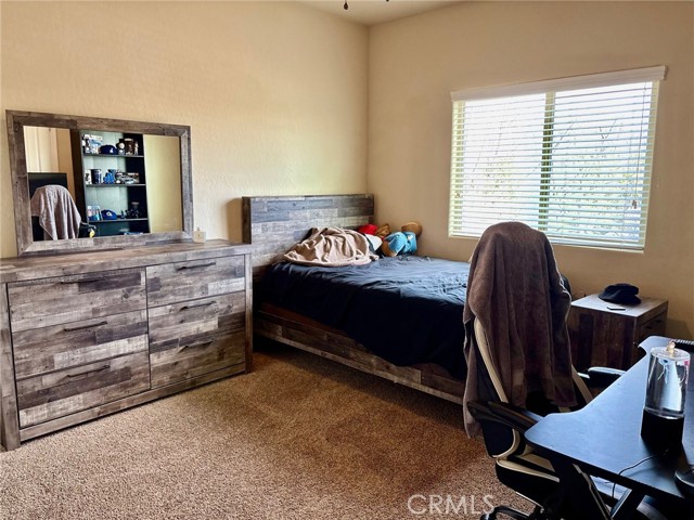 Detail Gallery Image 8 of 15 For 2220 N. Shady St, Visalia,  CA 93291 - 3 Beds | 2/1 Baths