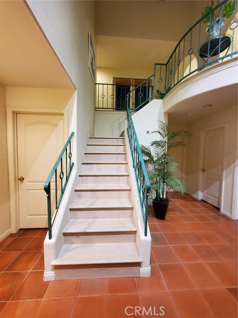 Detail Gallery Image 7 of 41 For 117 S Prospect Ave #a, Redondo Beach,  CA 90277 - 4 Beds | 2/1 Baths