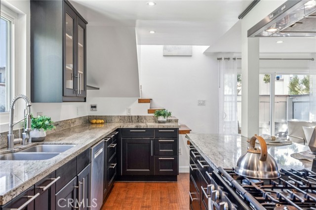 2015 Bataan Road, Redondo Beach, California 90278, 3 Bedrooms Bedrooms, ,2 BathroomsBathrooms,Residential,For Sale,Bataan,SB25252759