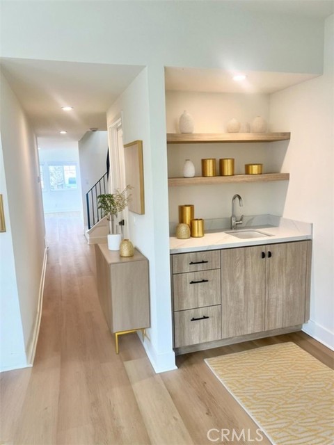 Detail Gallery Image 10 of 27 For 202 18th, Huntington Beach,  CA 92648 - 3 Beds | 2/1 Baths