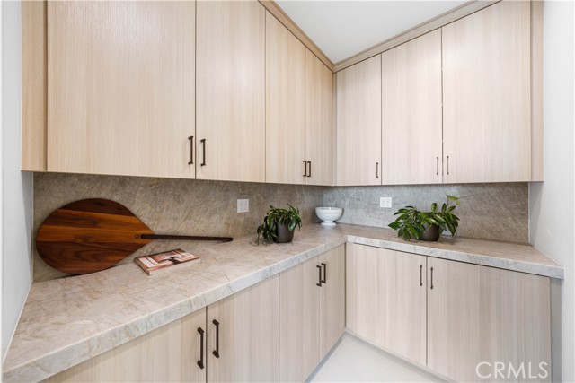 137 Prestigo, Irvine CA: https://media.crmls.org/medias/bcf12c1f-04f7-4e99-8a9b-1460fb6283bd.jpg