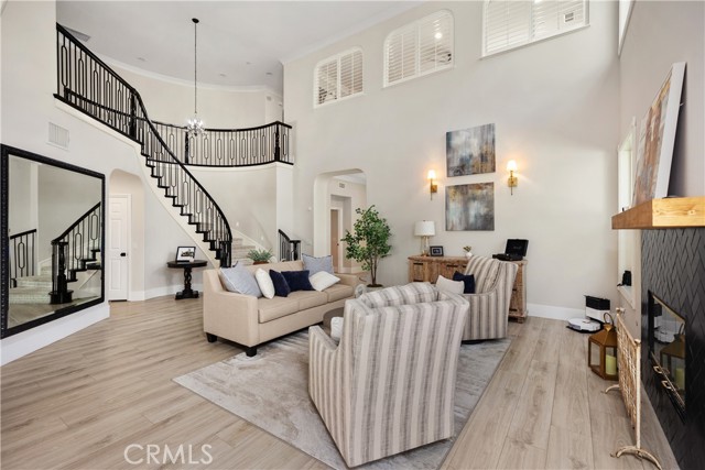 Detail Gallery Image 4 of 59 For 1 Roberts Dr, Coto de Caza,  CA 92679 - 4 Beds | 4/1 Baths