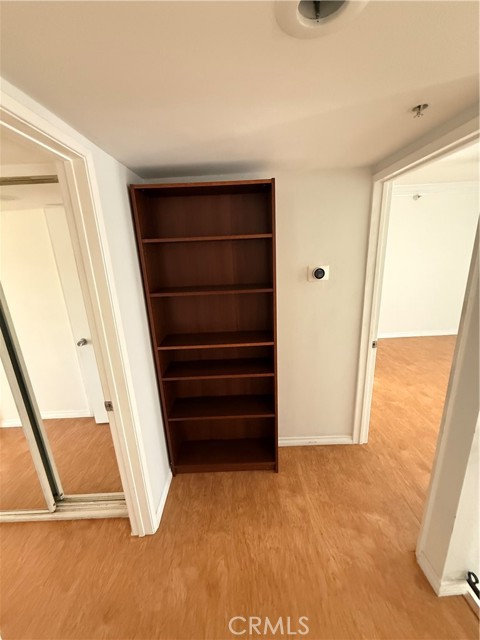 Detail Gallery Image 10 of 25 For 345 W Acacia, Glendale,  CA 91204 - 2 Beds | 2/1 Baths