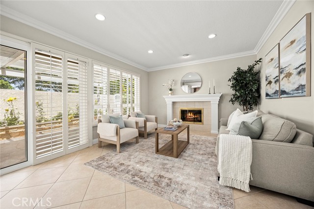 45 Colonial, Irvine CA: https://media.crmls.org/medias/bcf356bf-f859-4d2d-b091-4af0790fbe83.jpg