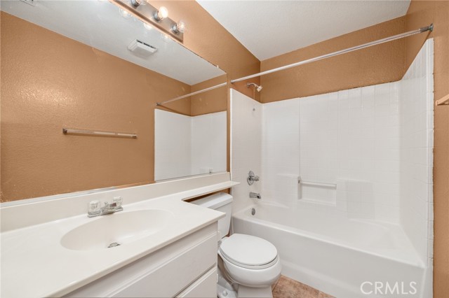 Detail Gallery Image 16 of 23 For 935 E Broadway, Anaheim,  CA 92805 - 3 Beds | 2/1 Baths