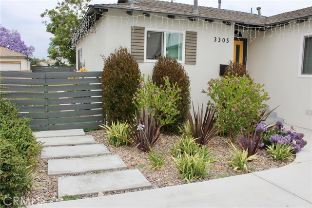 Detail Gallery Image 4 of 41 For 3305 W Thornton Ave, Anaheim,  CA 92804 - 3 Beds | 2 Baths