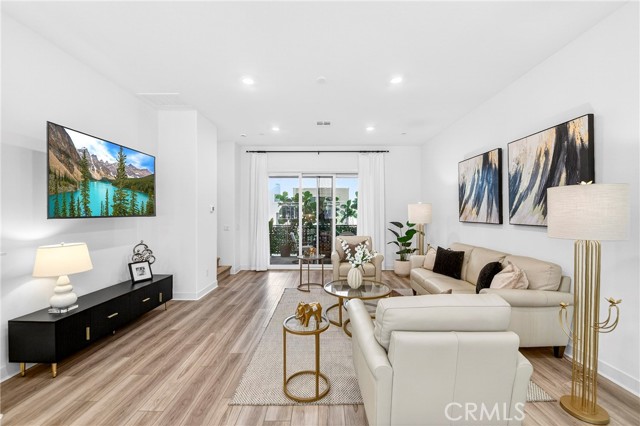 Detail Gallery Image 10 of 60 For 132 Abacus, Irvine,  CA 92618 - 3 Beds | 3/1 Baths