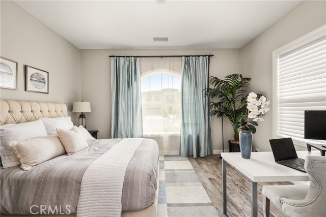 Image 25 of 69 For 33 Sorrel  