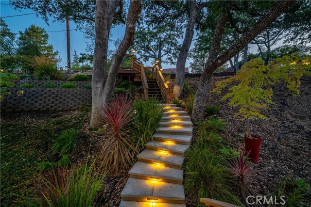 9055 Junipero Avenue, Atascadero CA: https://media.crmls.org/medias/bcf6026e-8cd4-4cd3-939f-2c502a0b3082.jpg