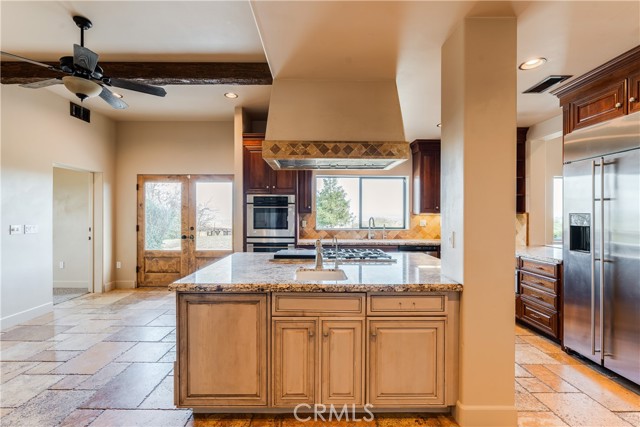 Detail Gallery Image 11 of 75 For 3230 Nacimiento Lake Dr, Paso Robles,  CA 93446 - 7 Beds | 3/1 Baths