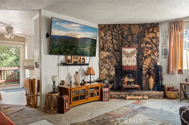 Detail Gallery Image 11 of 33 For 24552 Geneva, Crestline,  CA 92325 - 2 Beds | 1 Baths