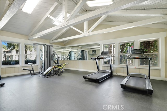 Detail Gallery Image 11 of 14 For 1345 Cabrillo Park Dr #Q02,  Santa Ana,  CA 92701 - 1 Beds | 1 Baths