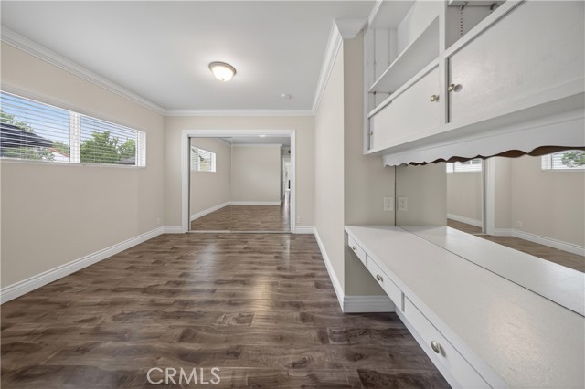 Detail Gallery Image 24 of 32 For 6906 Mclennan Ave, Lake Balboa,  CA 91406 - 3 Beds | 3 Baths