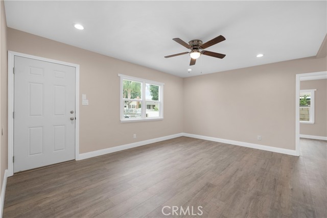 920 E Elma Street, Ontario CA: https://media.crmls.org/medias/bcfa9893-9c33-40b1-935c-b74c6cea4381.jpg