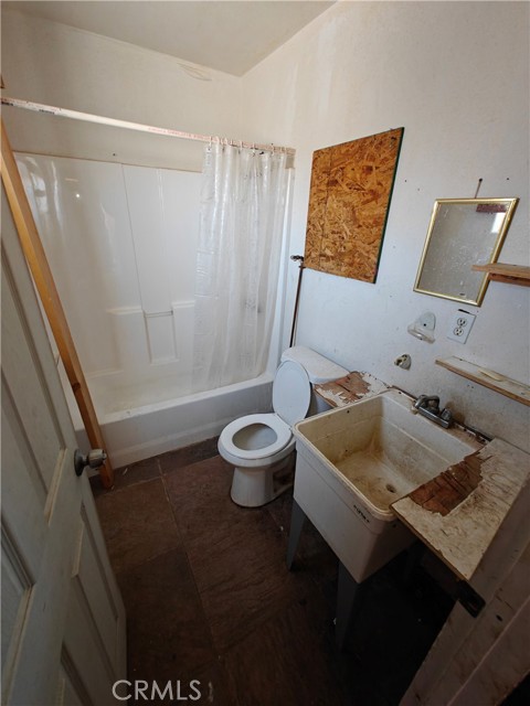 Detail Gallery Image 22 of 51 For 31576 Emerald Rd, Lucerne Valley,  CA 92356 - 1 Beds | 1 Baths