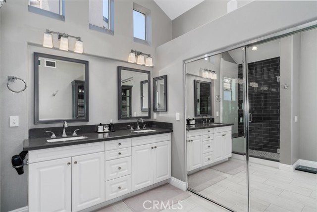 12931 Mackenzie Drive, Tustin CA: https://media.crmls.org/medias/bcfbb4e0-de8a-4bb9-86b6-e448dbfab329.jpg