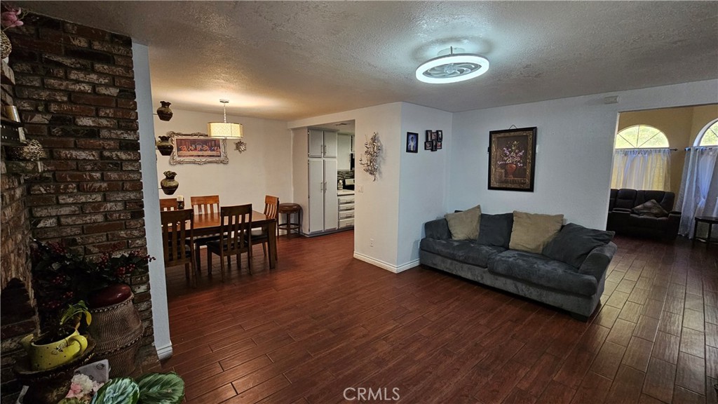 MLS #WS25251026 image #8