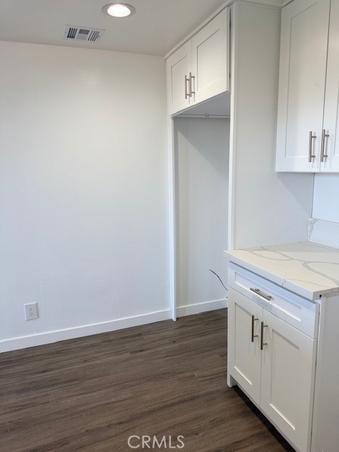 321 S San Vicente S Boulevard, Los Angeles CA: https://media.crmls.org/medias/bcfd4df9-077f-48e7-bee2-2e70eee6e88d.jpg