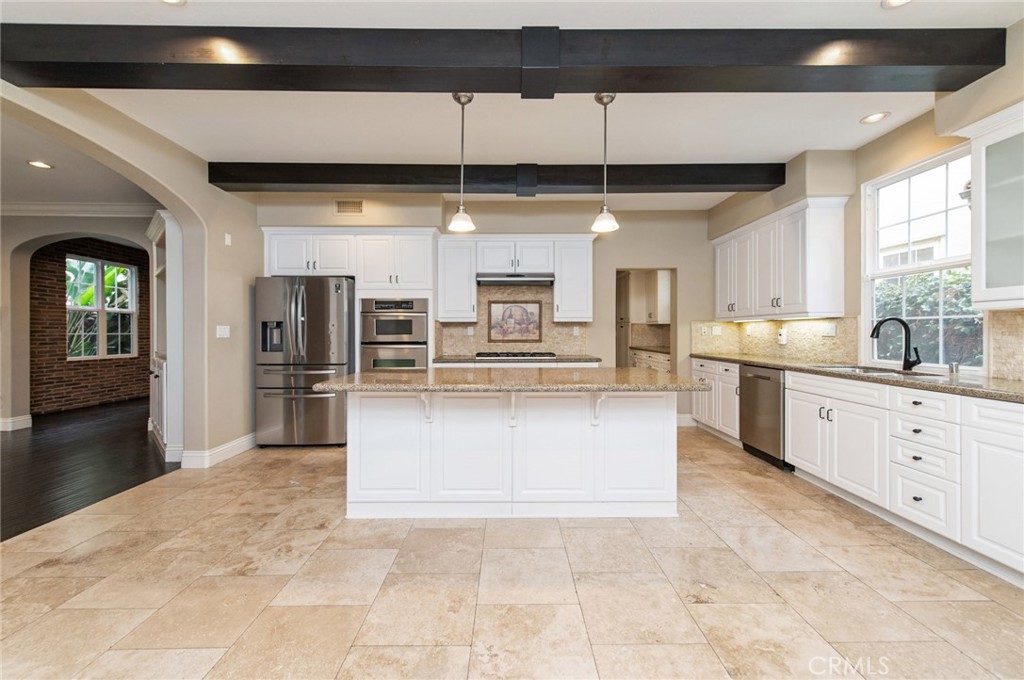 MLS #OC25261172 image #10