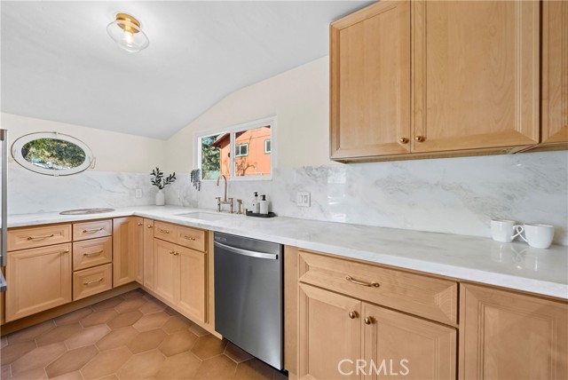 Detail Gallery Image 9 of 32 For 336 El Conejo, Ojai,  CA 93023 - 3 Beds | 2 Baths