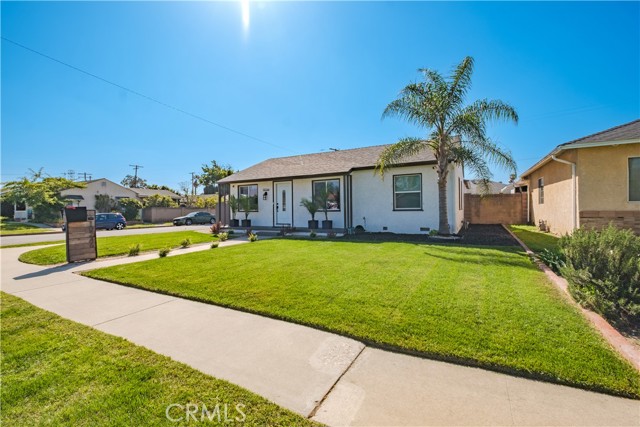 Detail Gallery Image 2 of 47 For 10246 Muroc St, Bellflower,  CA 90706 - 3 Beds | 2 Baths