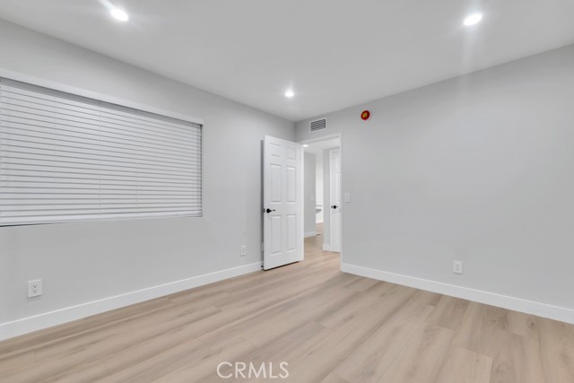 Detail Gallery Image 15 of 28 For 5500 Owensmouth Ave #128,  Woodland Hills,  CA 91367 - 2 Beds | 2 Baths