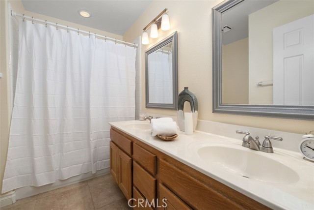 26112 Calle Cresta, Mission Viejo CA: https://media.crmls.org/medias/bcff63d2-5722-4359-9f06-cc7720776412.jpg